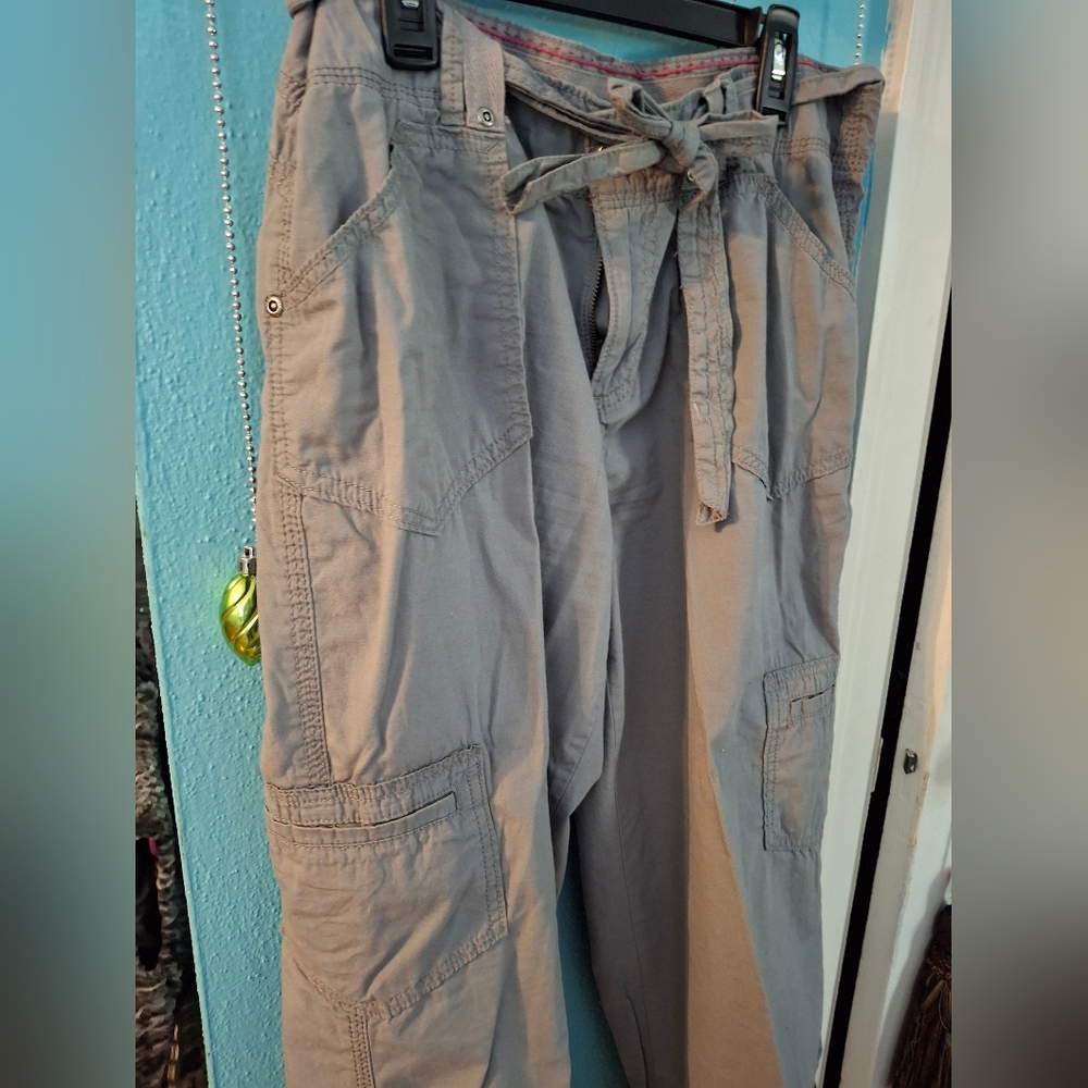 Faded Glory Women's 10R Cargo Pants 100% Cotton Pockets! Gray - Picture 2 of 9